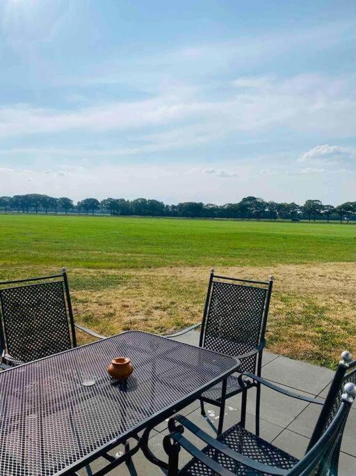 Ut-Huuske Villa Westerbeek Luaran gambar