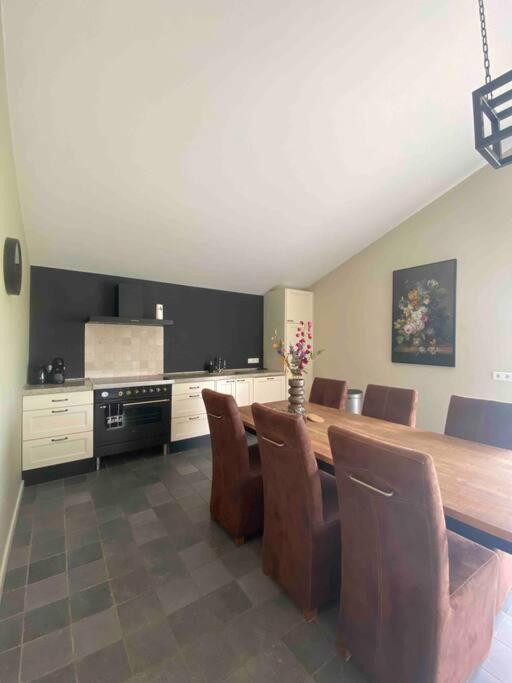 Ut-Huuske Villa Westerbeek Luaran gambar